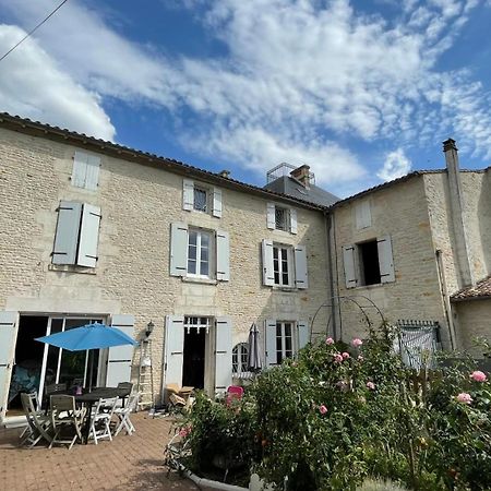 Chambre Chez L'Habitant, Au Moulin Du Bonheur Le Bourdet Eksteriør bilde